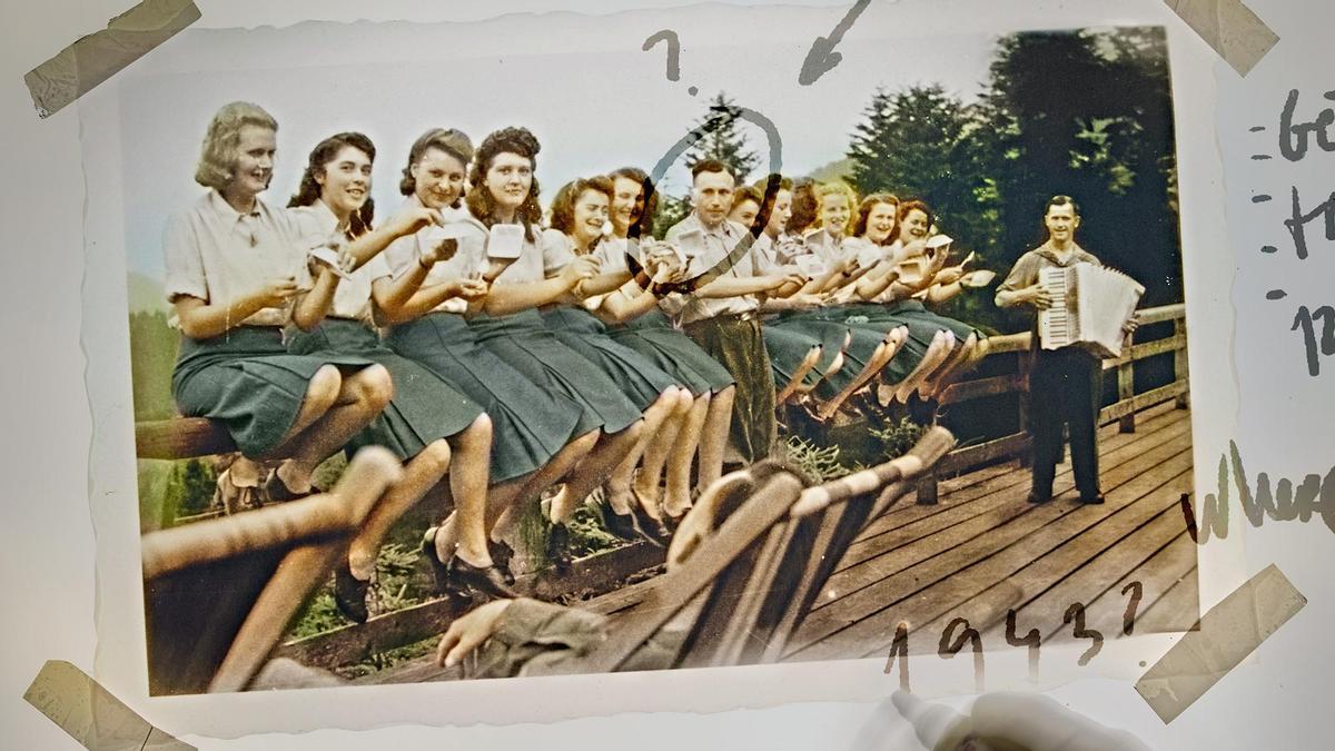 Cartel de la obra BLAUBEREEN