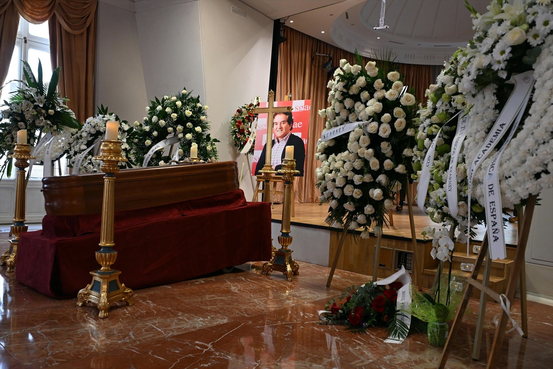 La capilla ardiente de Manuel de la Calva se instala en la sede de la SGAE en Madrid