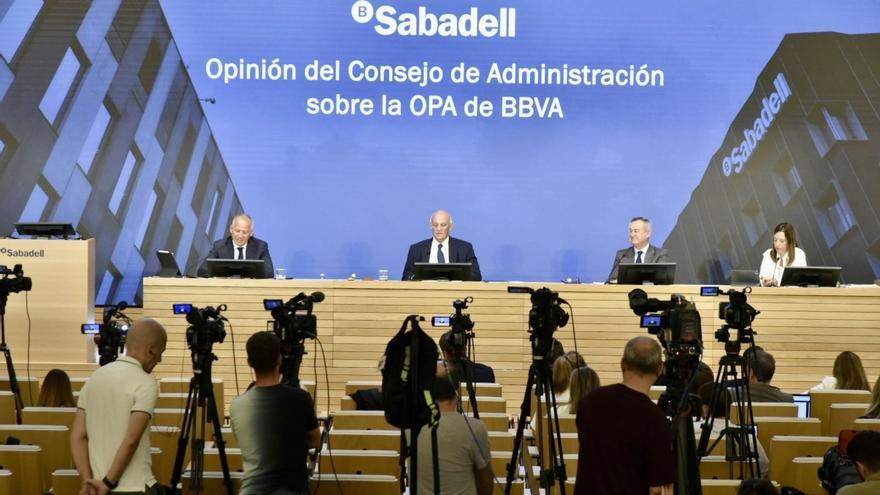 Las dudas planean sobre la opa del BBVA sobre el Sabadell