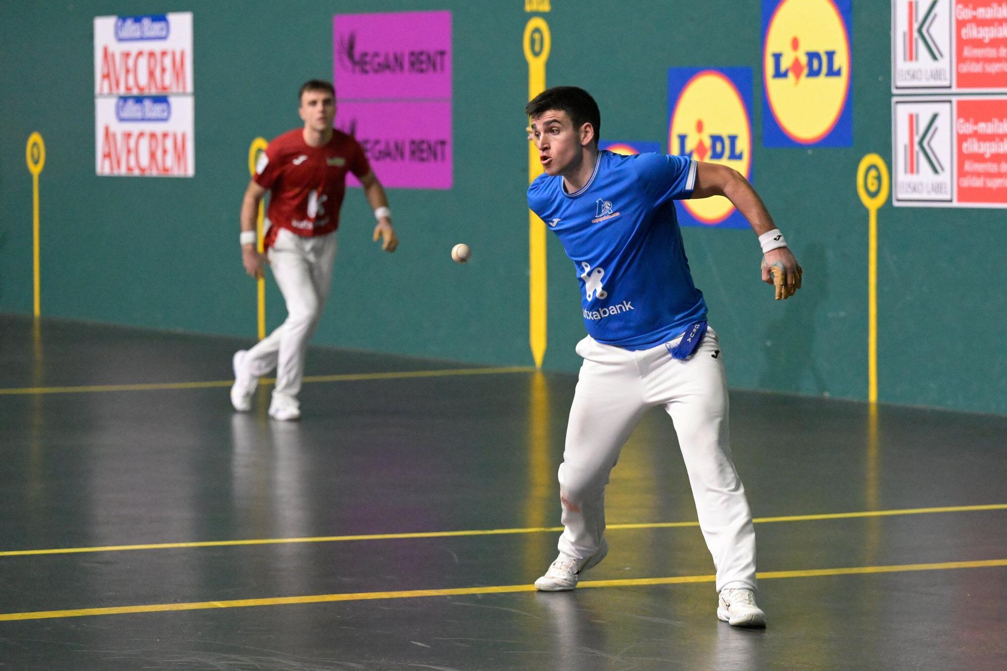 Murua y Gabirondo remontan a Peña II-Salaverri II en el Campeonato de Parejas Serie B.