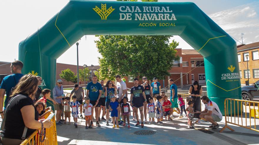 Fotos de la carrera solidaria por Ucrania en el colegio de Z