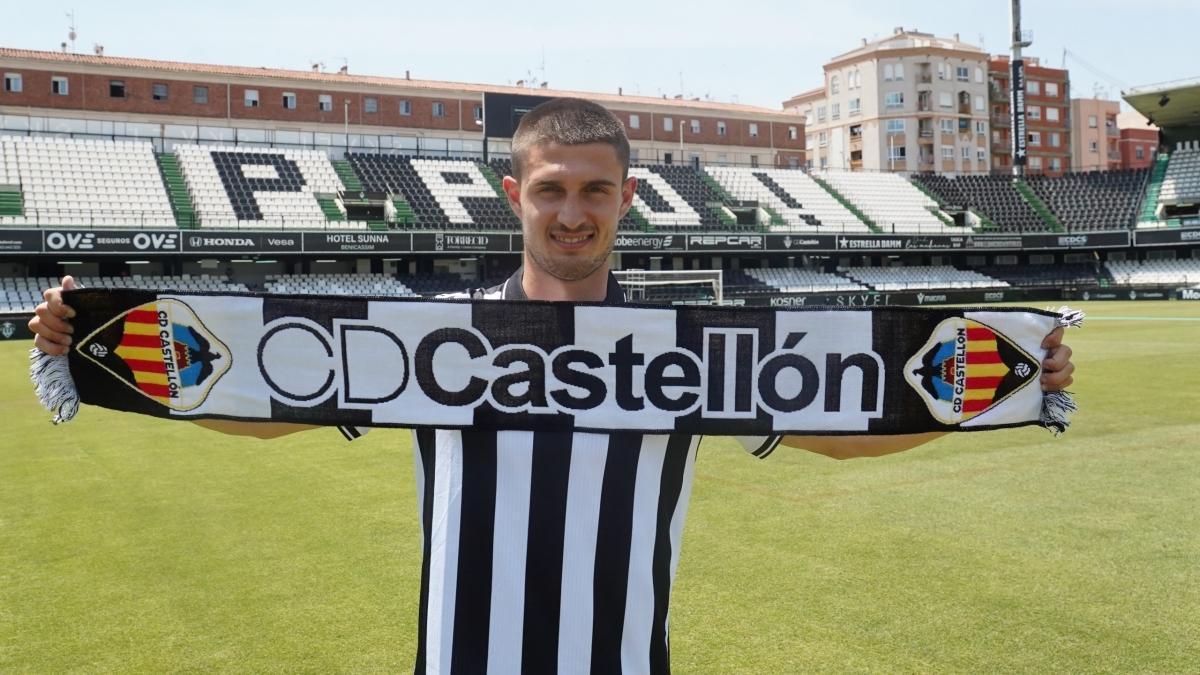 Beñat Gerenabarrena, en su presentación con el Castellón.