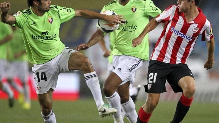 El Athletic, líder provisional tras ganar a Osasuna 2-0