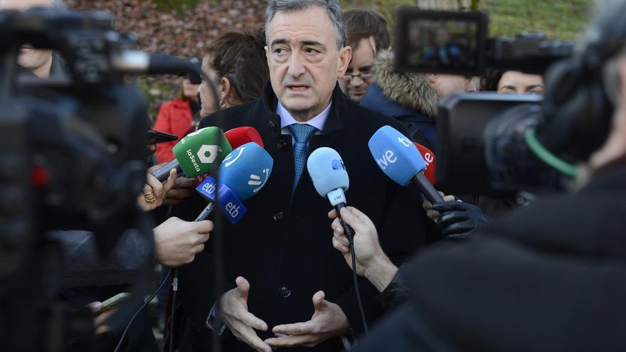 Esteban descarta apoyar a Feijóo si continúan los “ataques gratuitos”