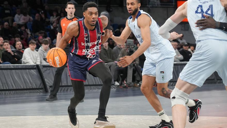 Forrest vuelve a dominar en el timón