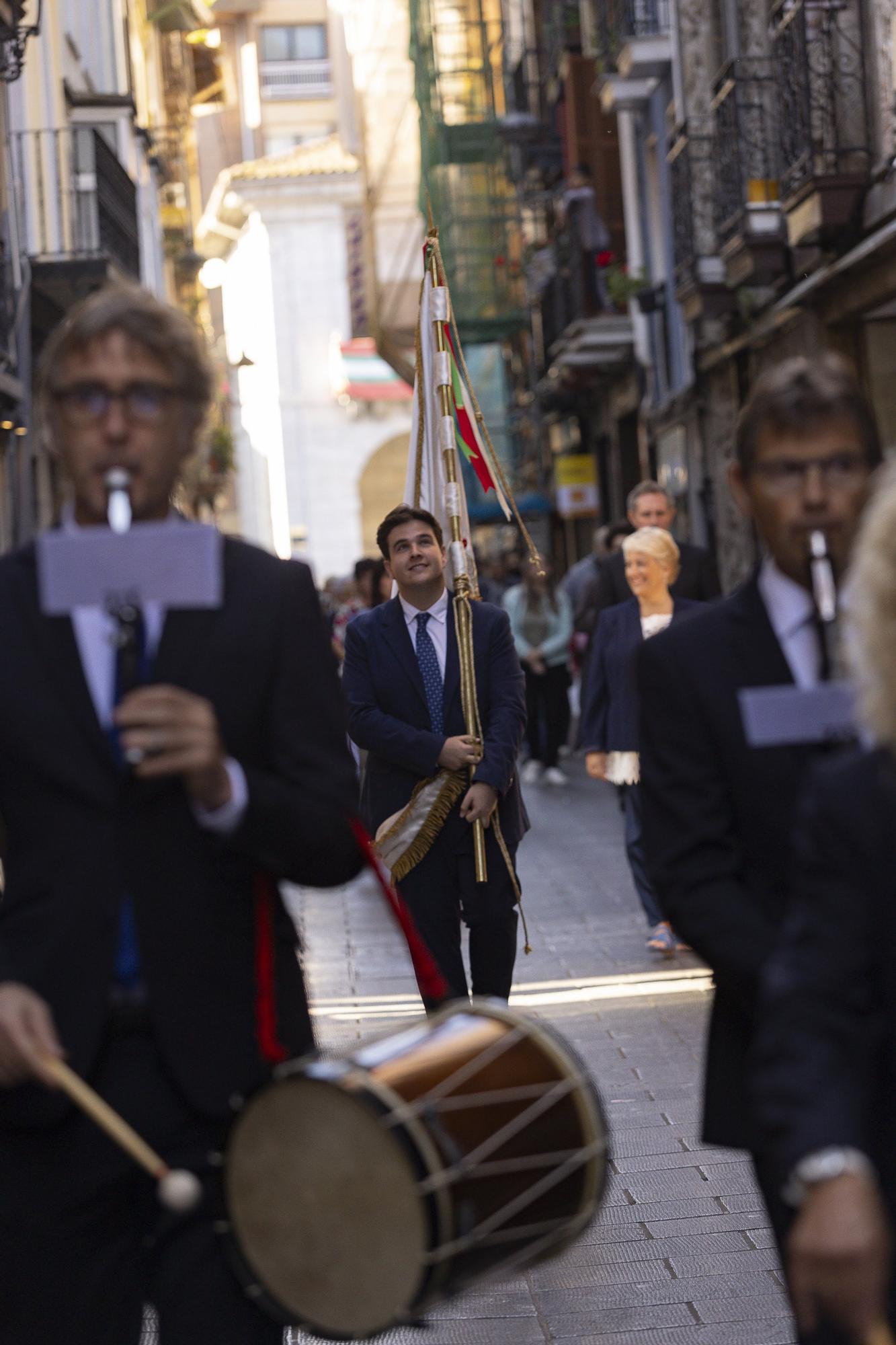 Elgoibar baila al ritmo de las espadas de la celebración de la Virgen del Rosario