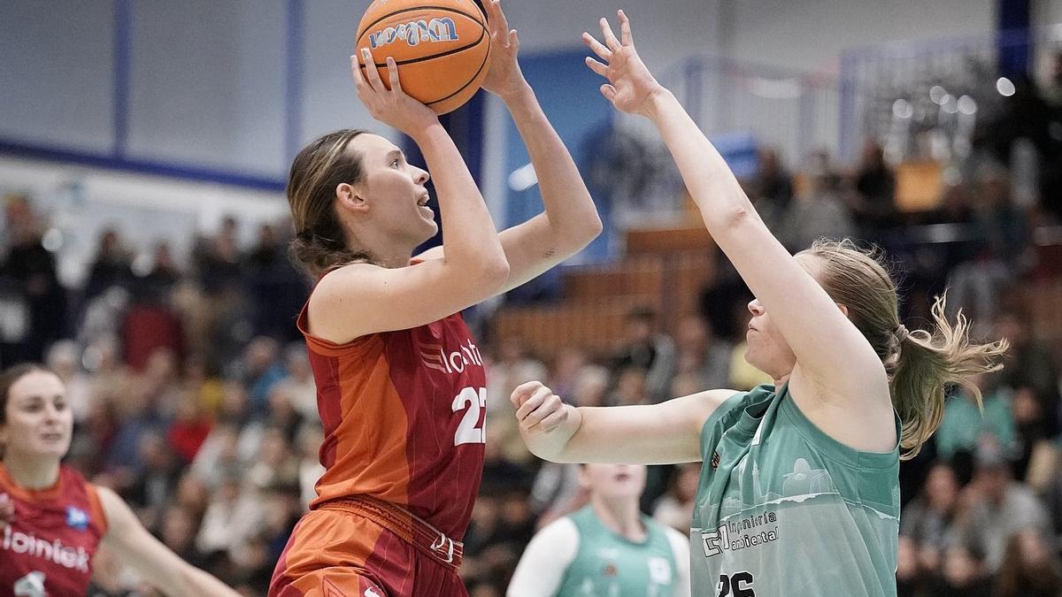 El Lointek Gernika se impuso ayer al CAB Estepona