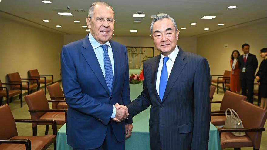 China y Rusia estrechan su colaboración para lograr una "desescalada" entre EE.UU. e Irán