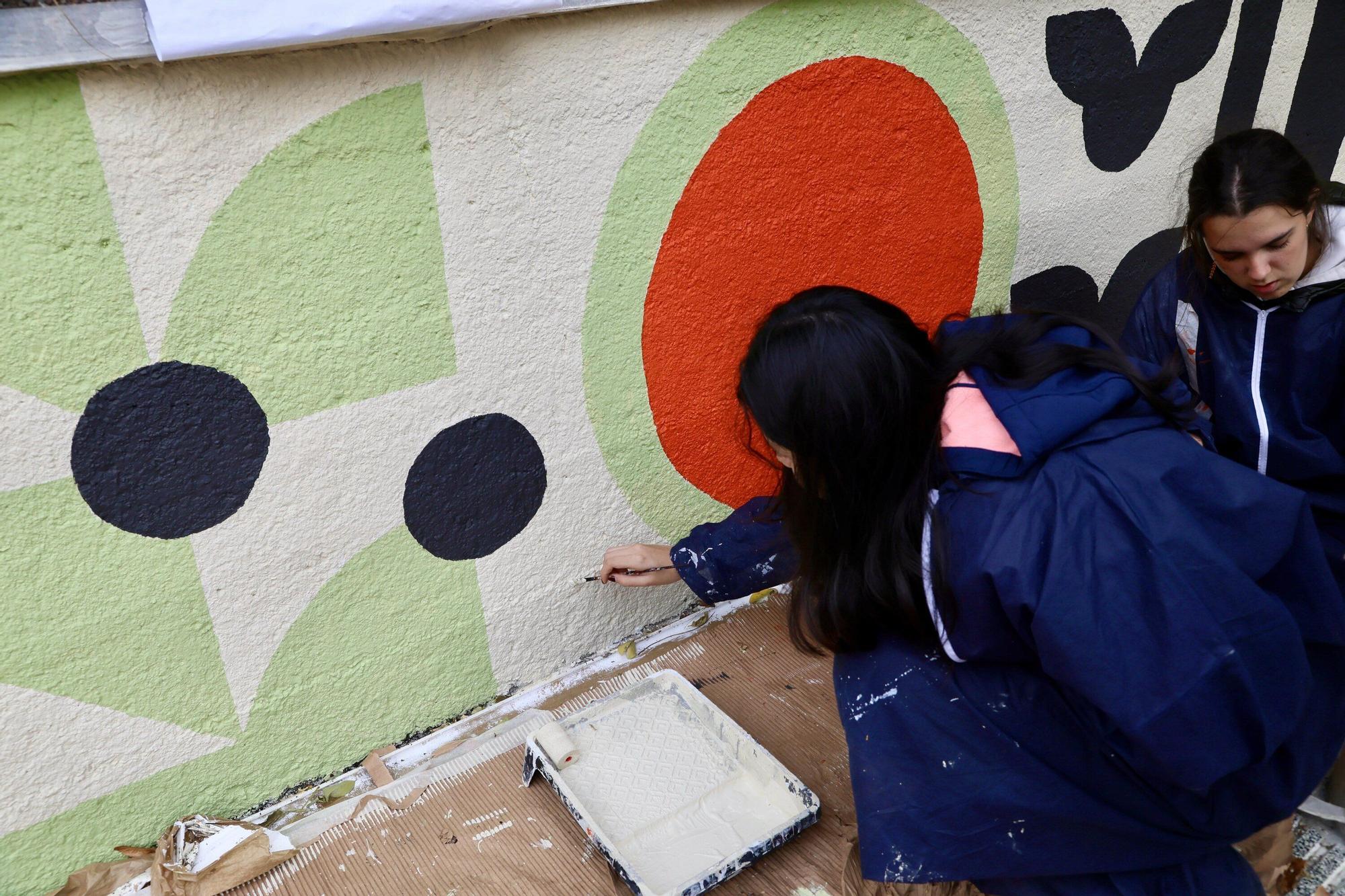En imágenes: El túnel de Teodoro Dublang renueva su imagen gracias al alumnado de IDarte