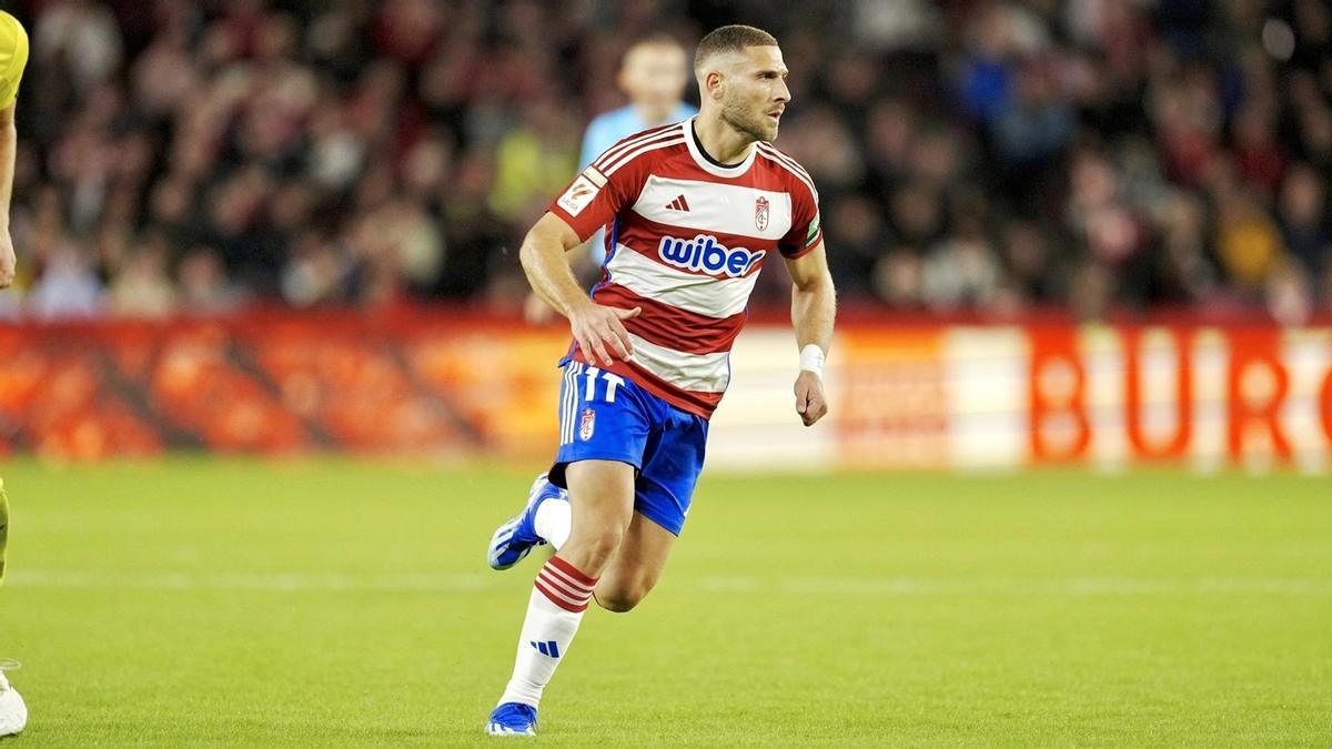 Shon Weissman, durante un encuentro con el Granada.