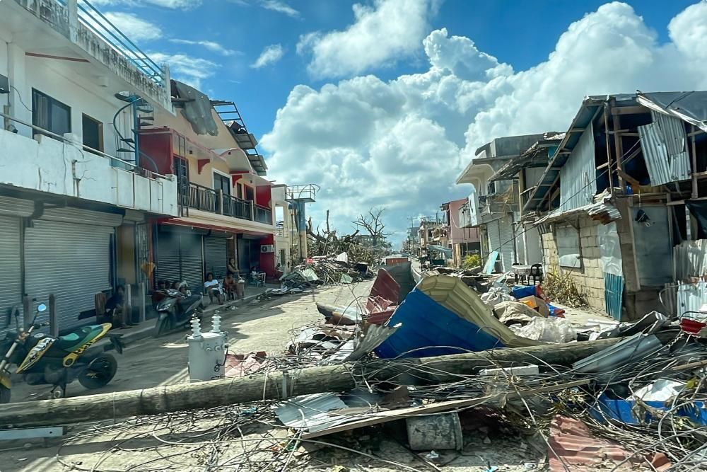 El tifón Rai arrasa Filipinas