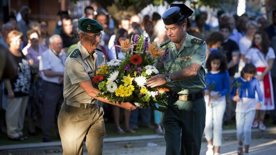 Homenaje al subteniente Francisco Casanova en el XIII aniversario de su asesinato a manos de ETA.