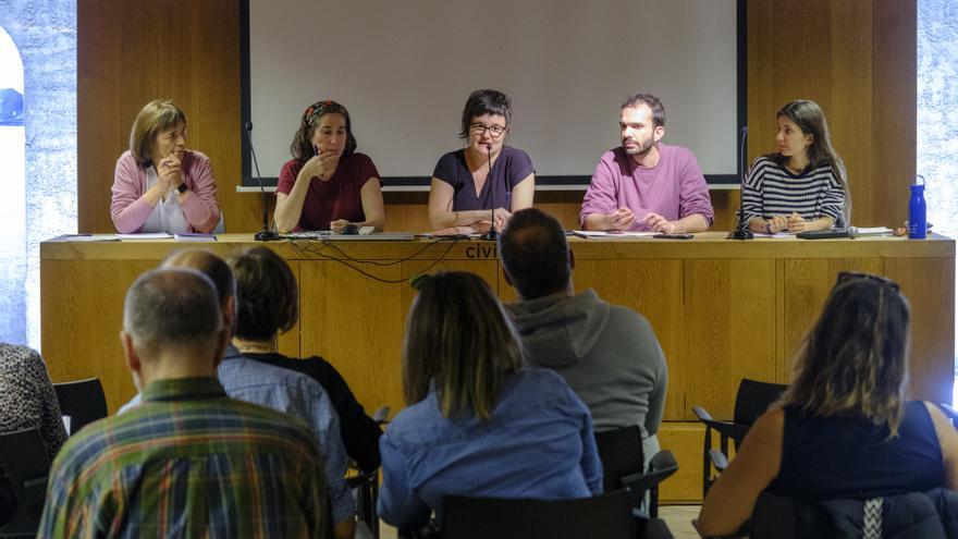 El Ayuntamiento invertirá este año más de un millón de euros en obras en los colegios de Pamplona para mejorar cubiertas, calefacción, y dotarles de aulas ikasnova y patios renaturalizados