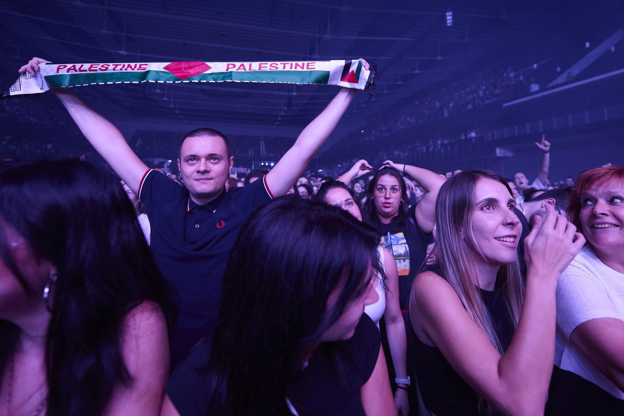 Fotos del concierto de La Raíz en el Navarra Arena