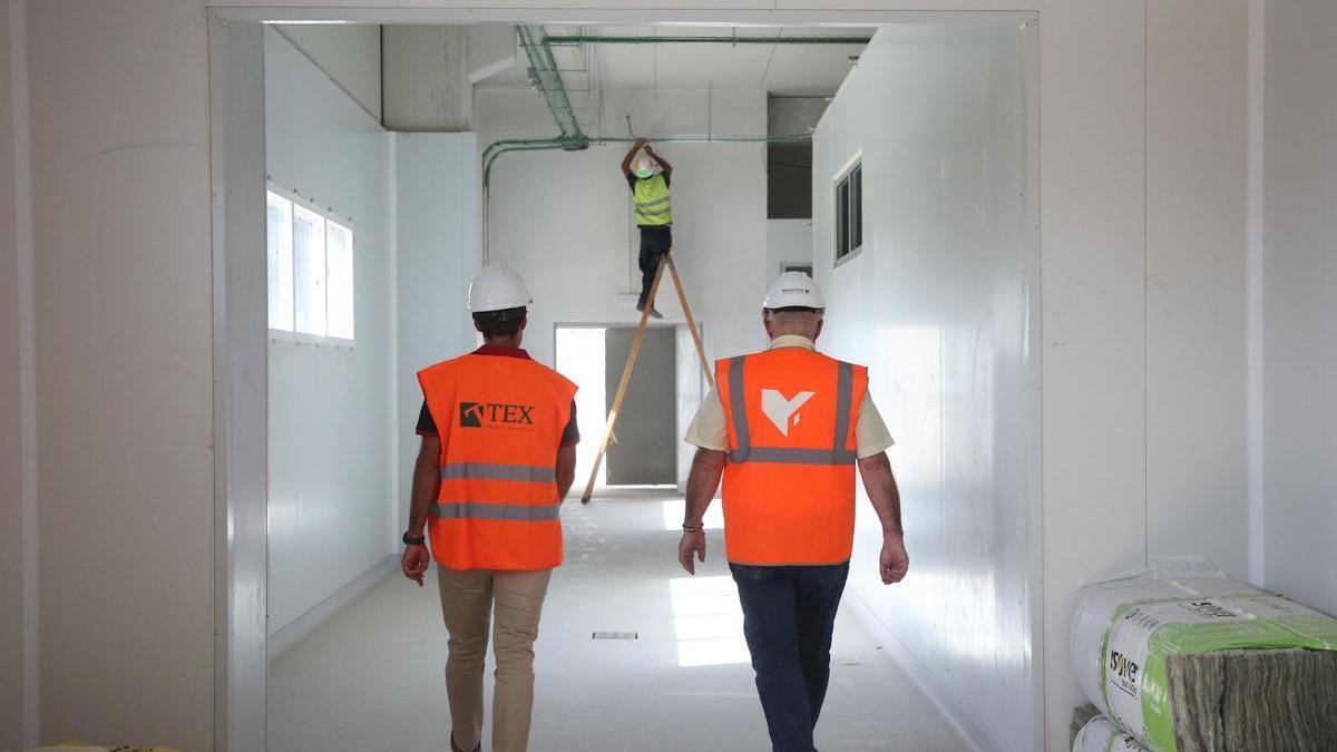 Acondicionamiento del interior de un polígono industrial.