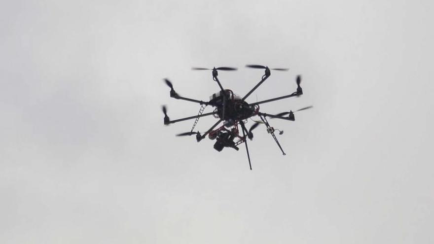 Dronak arte eszenikoetan erabiltzeari buruzko topaketa izango da Bilbon
