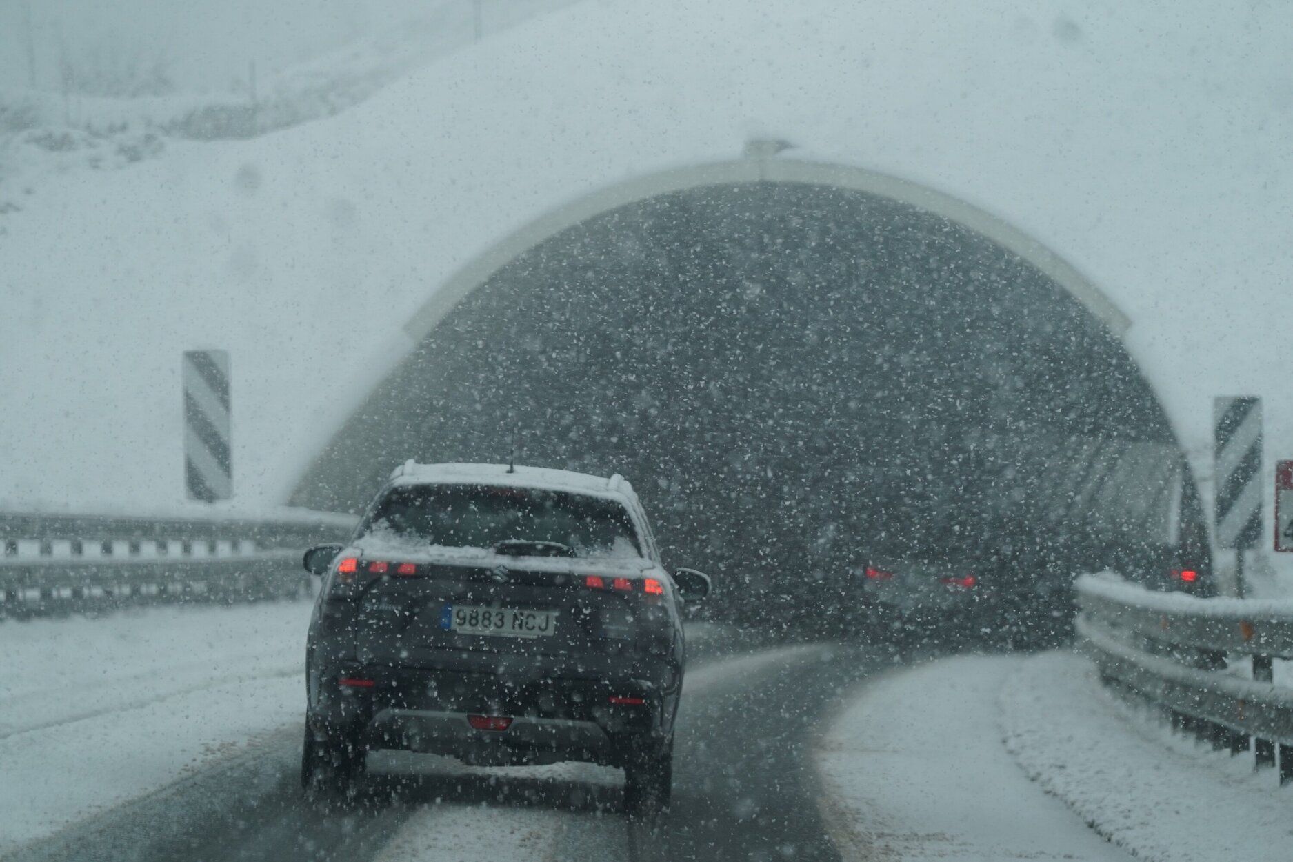 Nieve en el alto de Etzegarate