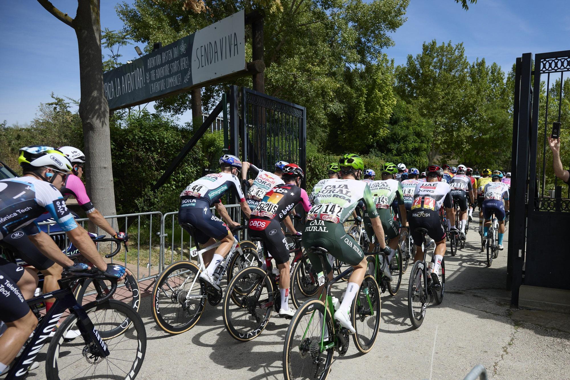 Fotos de la etapa navarra de La Vuelta 25 entre Sendaviva y Larra - Belagua