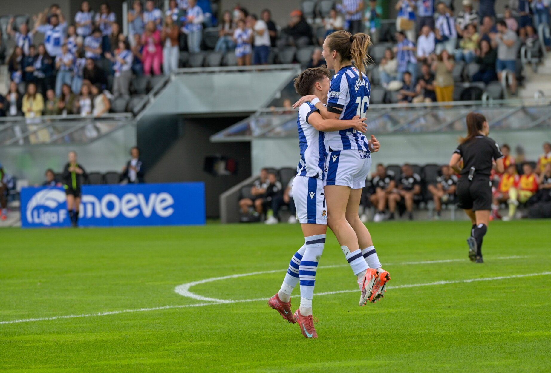 La Real femenina estrena su nuevo campo