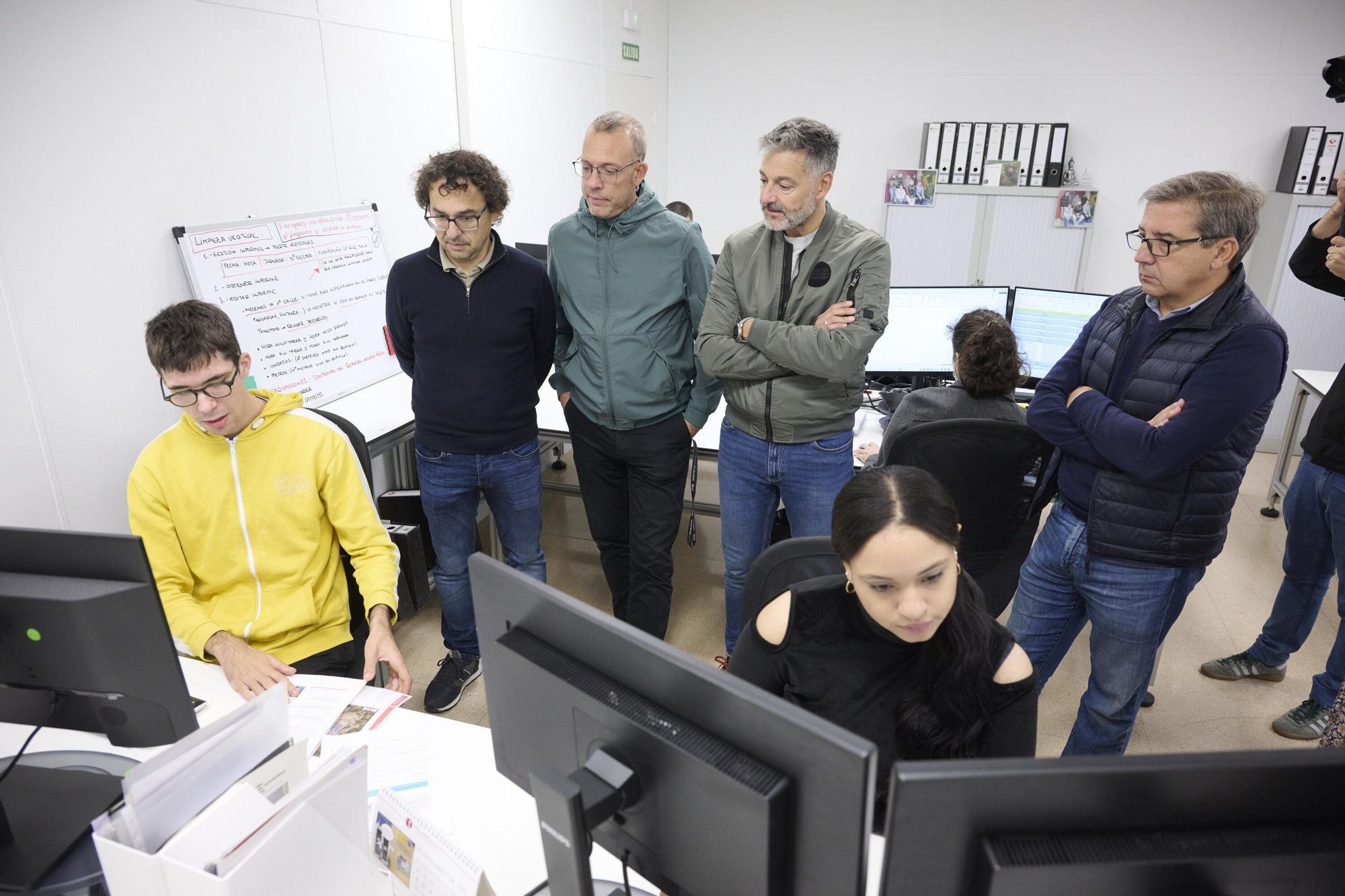 Visita municipal al Centro Ocupacional Ibaiondo