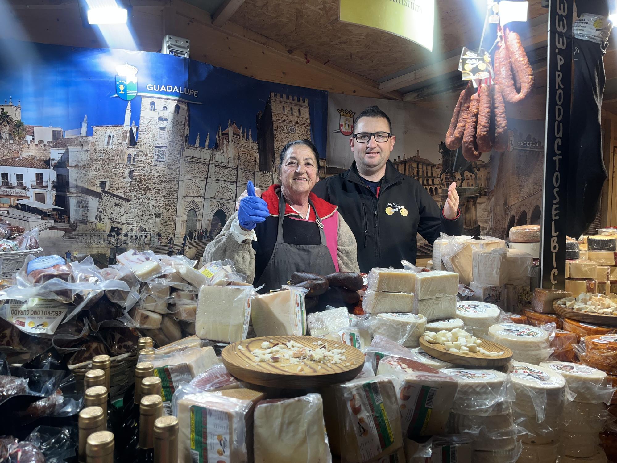 Bilbao estrena un mercado navideño de artesanía con opciones para todos los gustos