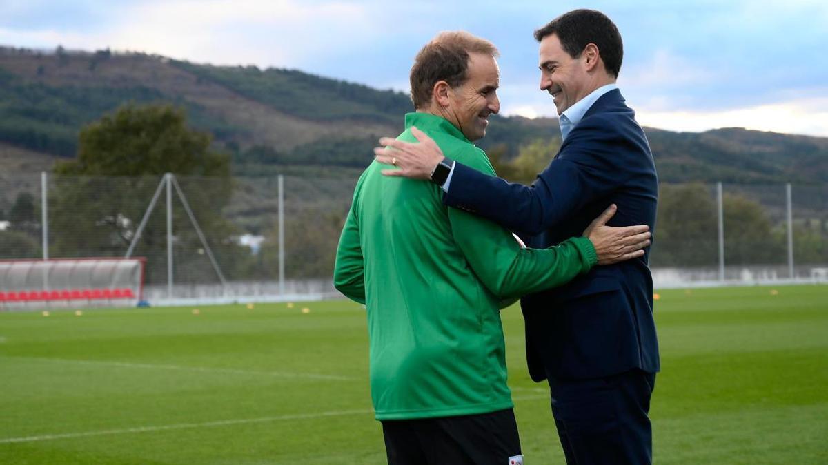 Jagoba Arrasate eta Imanol Pradales entrenamenduan.