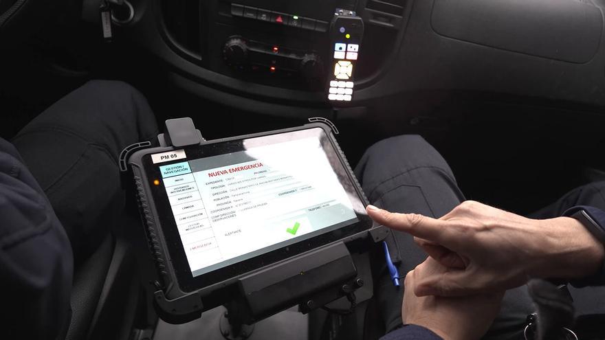 Policía Municipal actualiza y renueva los equipos informáticos de una docena de sus vehículos