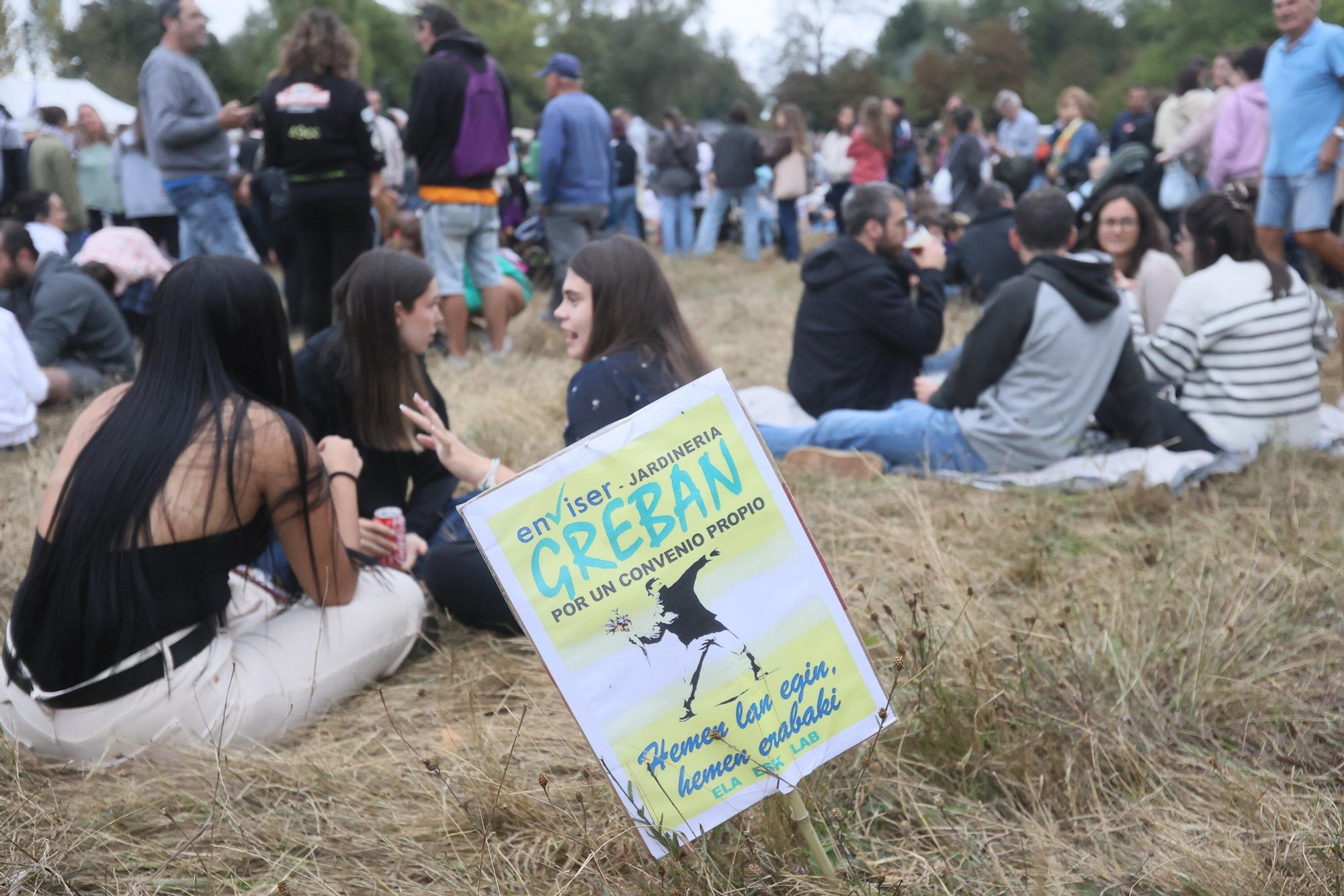 En imágenes: Las campas de Olarizu se llenan de fiesta