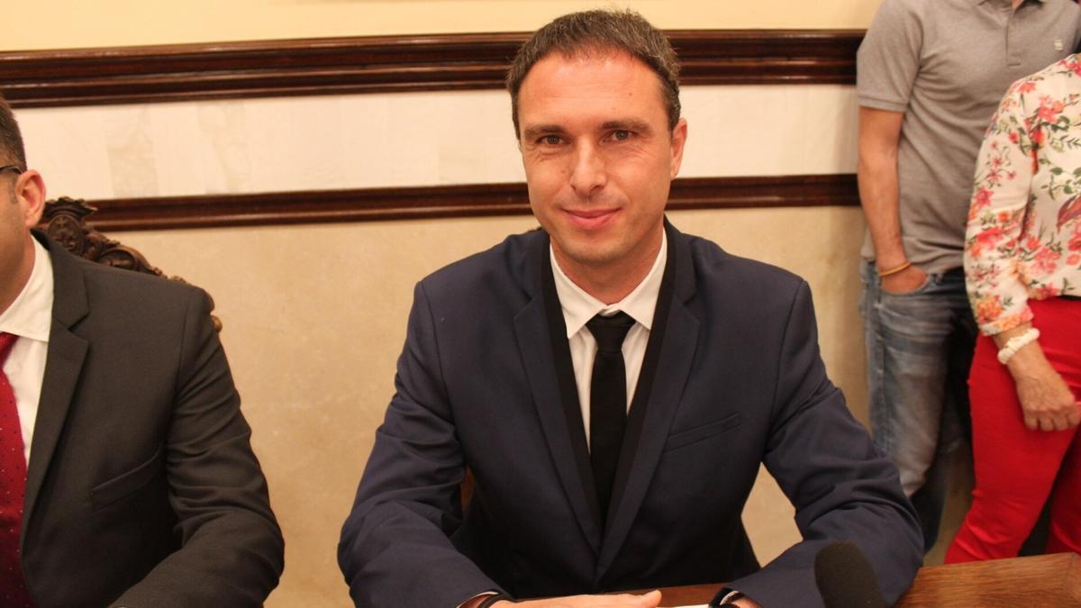 El alcalde Óscar Bea en su proclamación como primer edil.