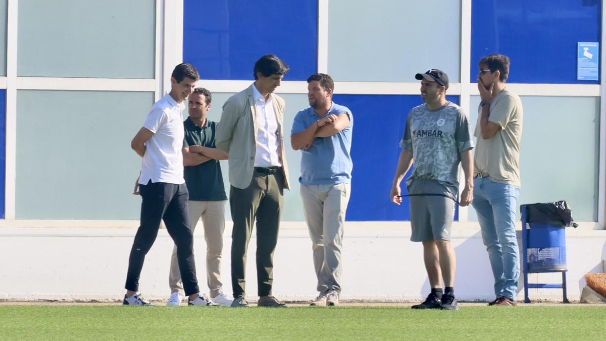 Urbano Santos, junto a Coudet, durante un entrenamiento de esta temporada.