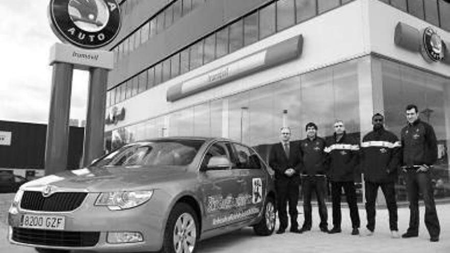 Un Skoda Superb para el Amaya Sport