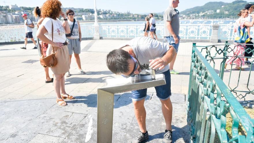 El calor extremo hace rebasar los 40 grados antes del mediodía en Gipuzkoa