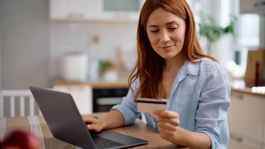 Tarjetas de crédito: los errores más comunes que pueden salirte muy caros a final de mes