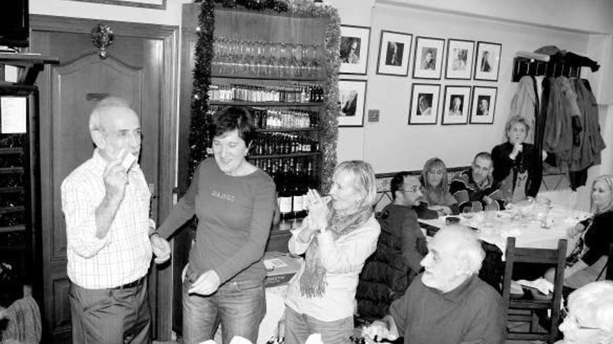 Un momento del homenaje a Mariano Huici en la Sociedad Itsas Buru.