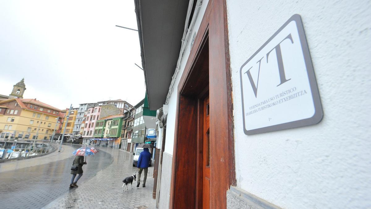 En la localidad costera de Bermeo se han revocado 23 licencias.