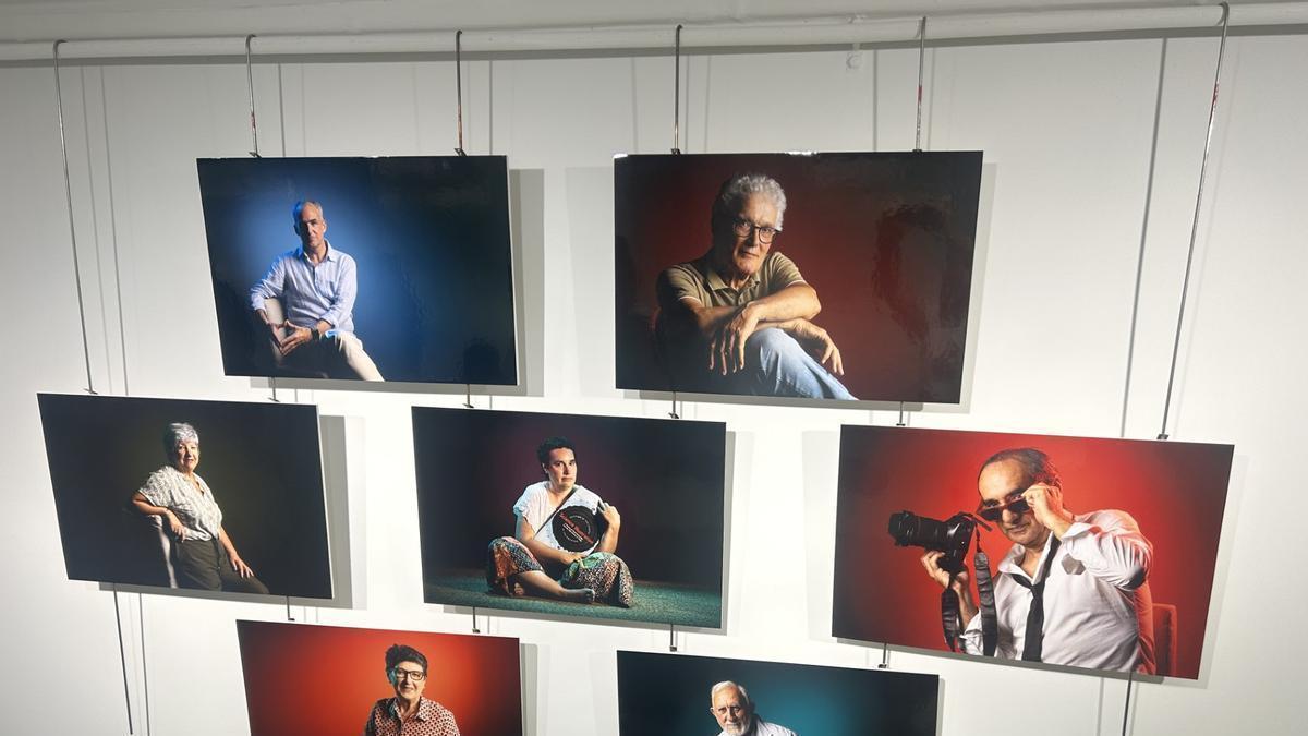 Retratos de integrantes de la entidad de Javier López.