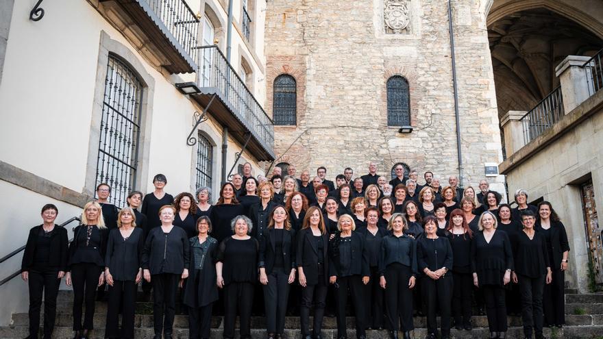 El Coro Sinfónico de Álava actúa este sábado en el Jesús Guridi