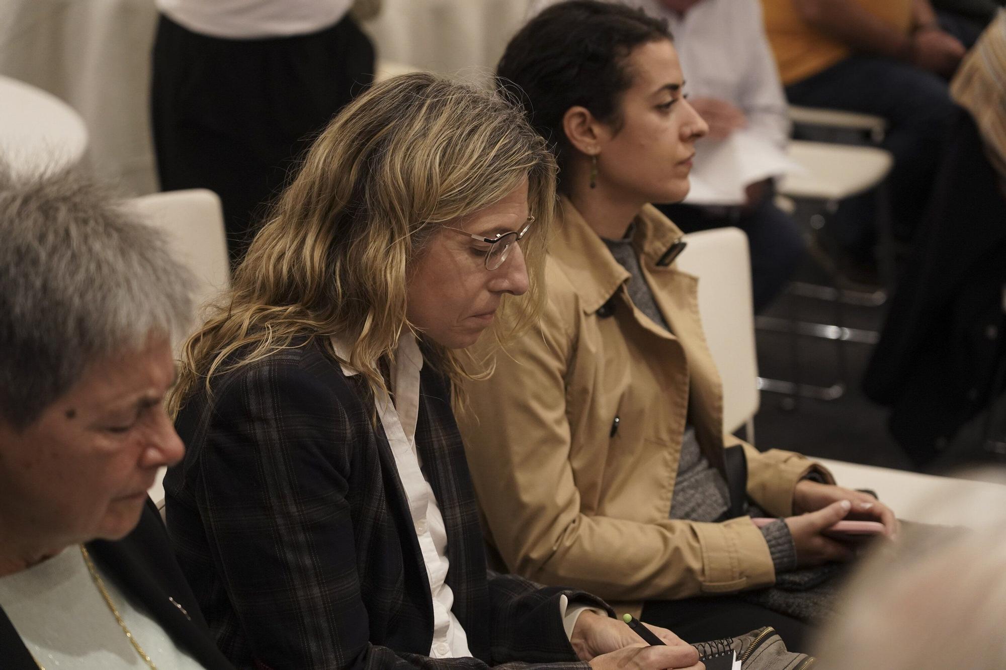 Todas las imágenes del "Encuentro Deia: Rehabilitación y vivienda"