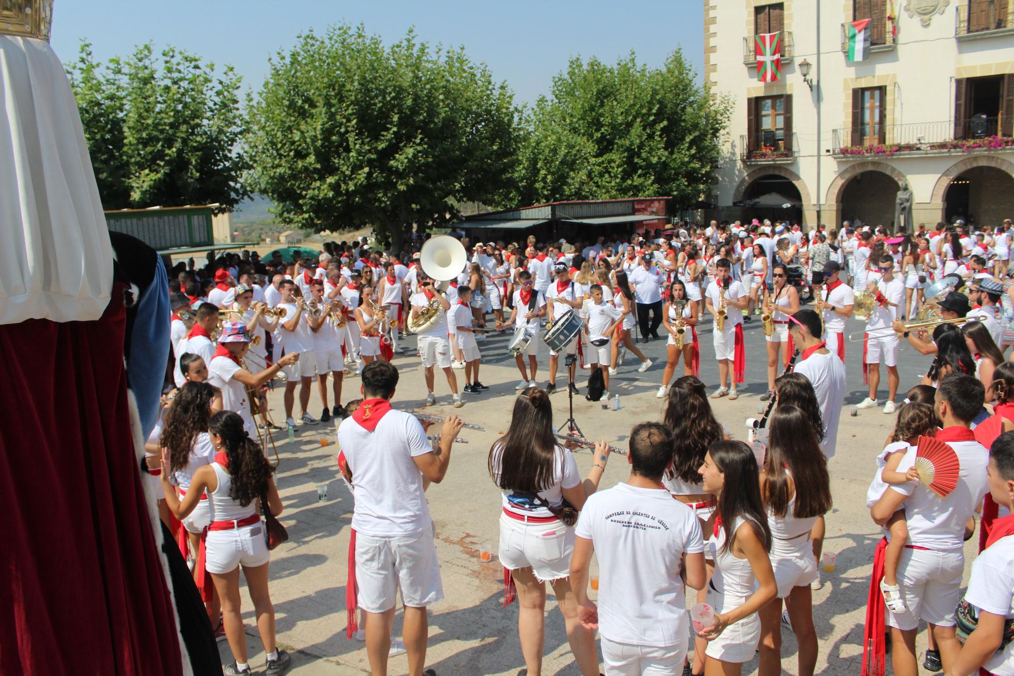 Fotos del inicio de las fiestas de Aibar