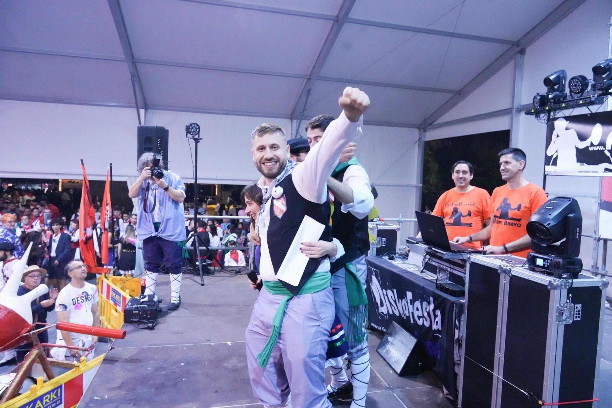 Yeray González da la salida a la intensa maratón de 9 días de fiestas de Basauri con las cuadrillas invadiendo las calles