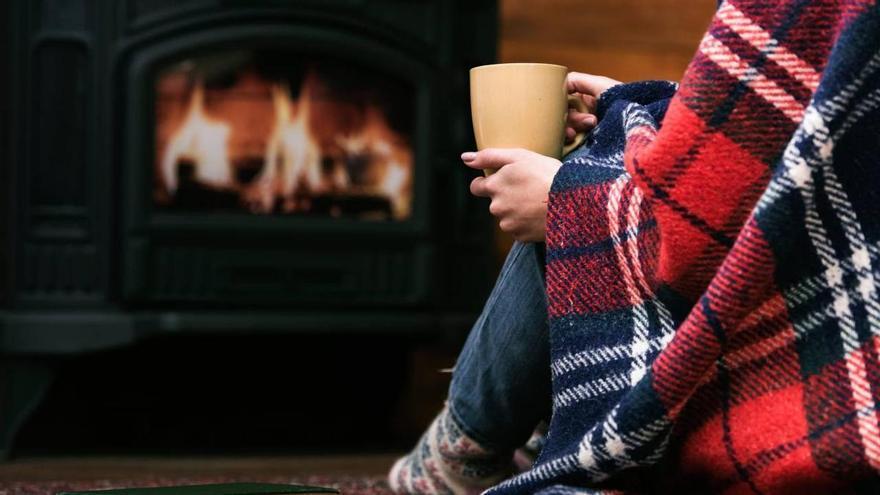 Adiós a la chimenea tradicional: el invento de Leroy Merlin fácil de instalar y sin humos llega para quedarse