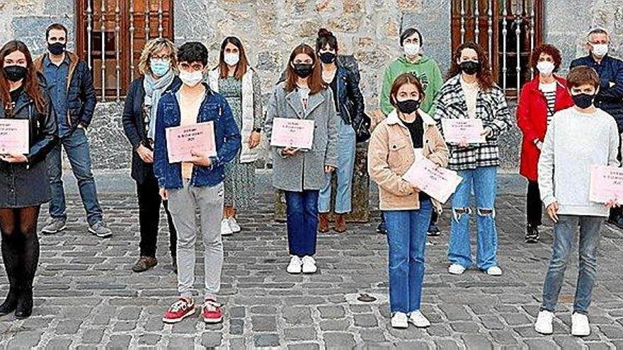 Elgoibar | 26 lan onenak saritu dituzte IV. Idazlan lehiaketan