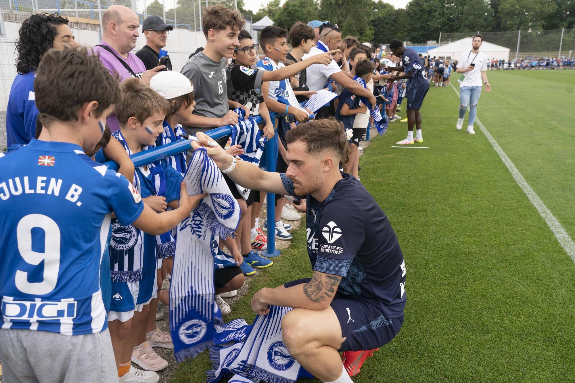 En imágenes: Una afición entregada al Alavés