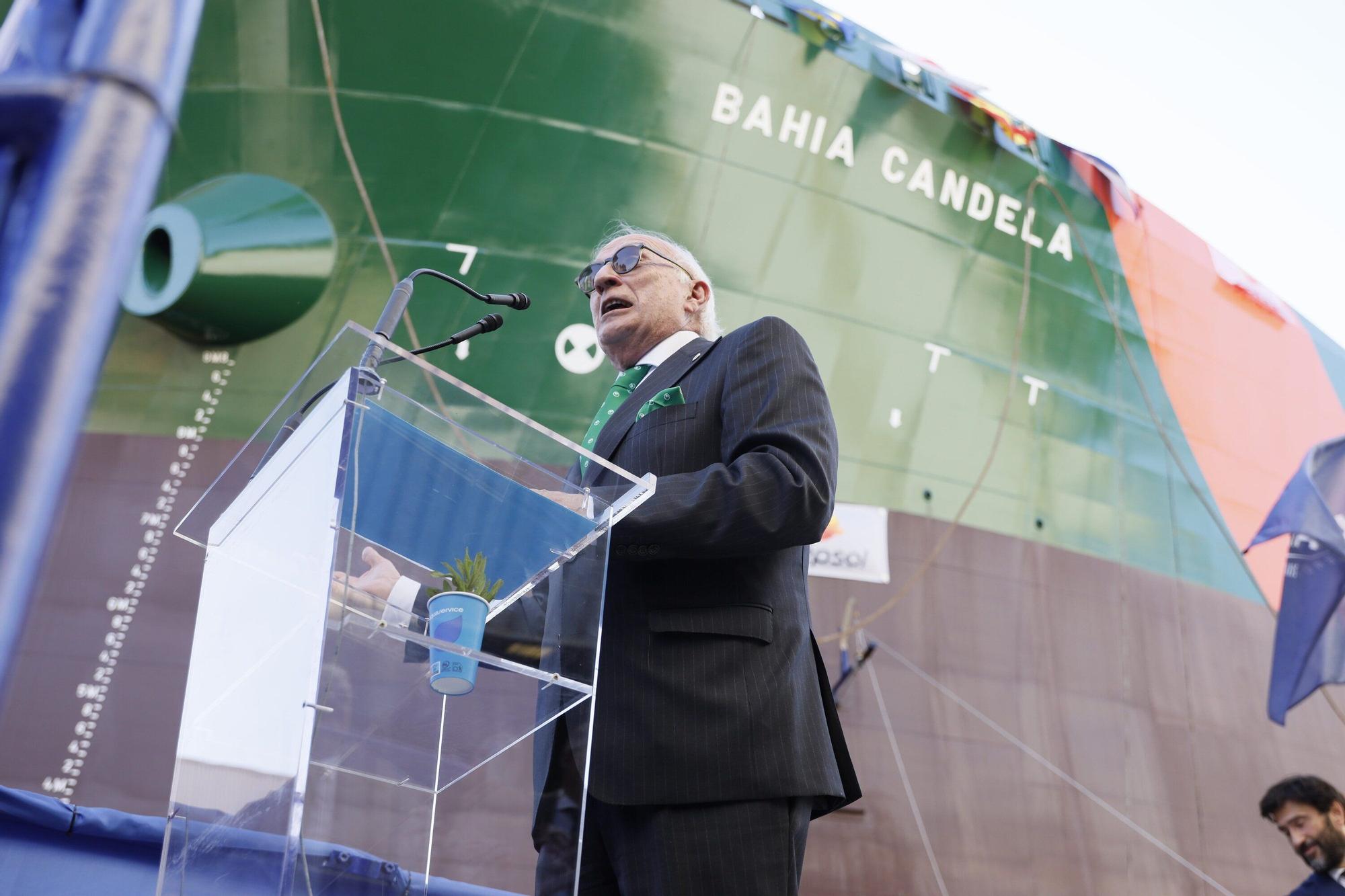 En imágenes: Murueta bota en Erandio un barco de transporte de combustible