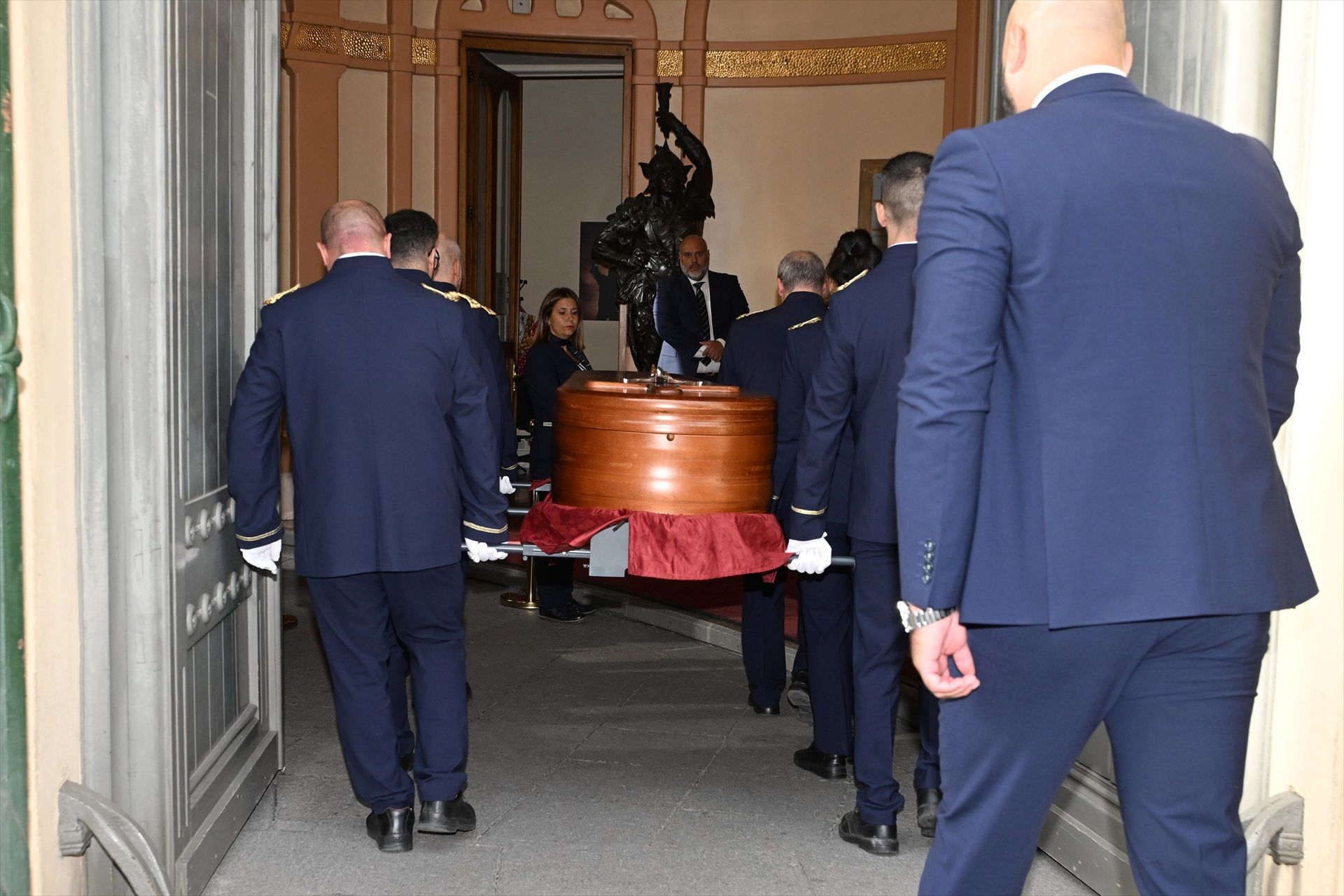 La capilla ardiente de Manuel de la Calva se instala en la sede de la SGAE en Madrid