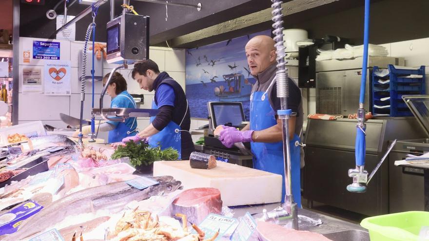 En imágenes: La despensa de Vitoria del Mercado de Abastos cumple 50 años