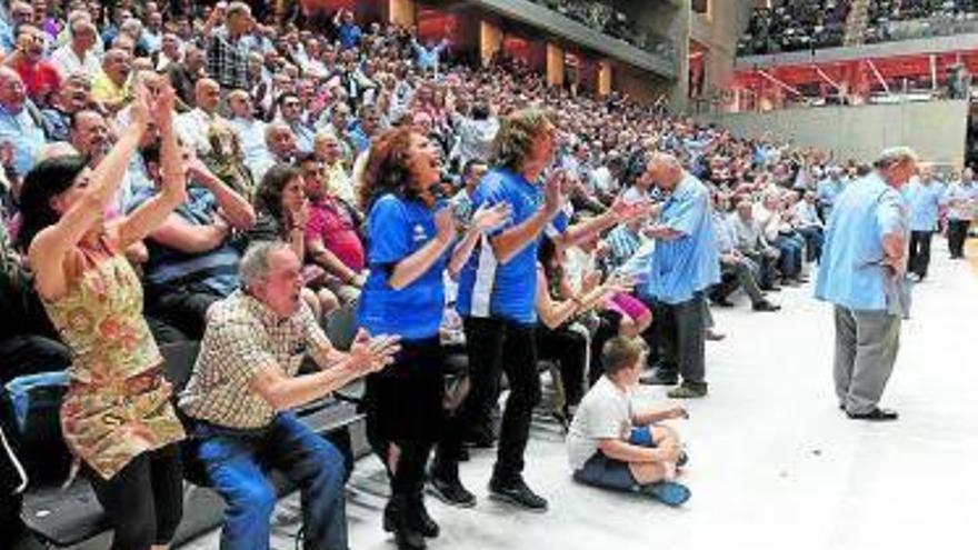 La grada del frontón Bizkaia, durante una final.
