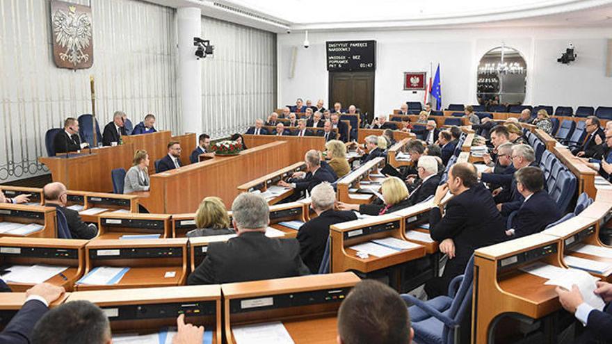El Parlamento polaco ha aprobado leyes que, para la Comisión Europea, rompen el Estado de derecho.