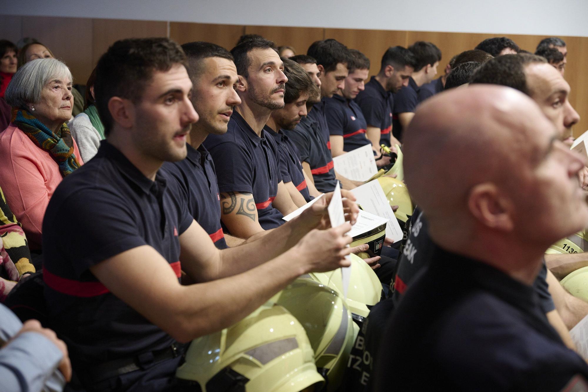 28 hombres y 2 mujeres terminan el Ingreso Básico de Bomberos de Navarra
