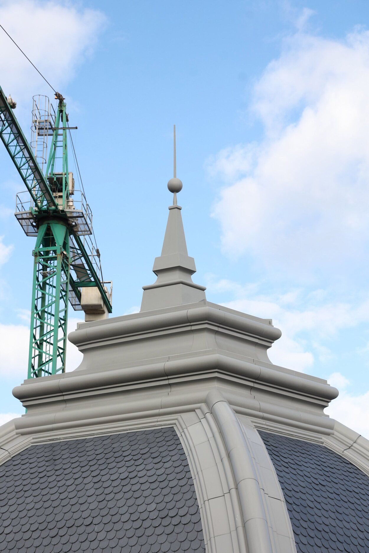 [Fotos] Empiezan a quitar el andamio exterior de las obras del Edificio de Bellas Artes